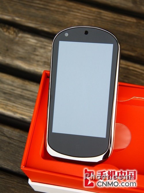 联想乐Phone S880，科技与美学的完美结合
